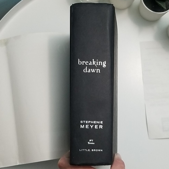 Twilight Breaking Dawn Hardcover Book ❤ - Picture 7 of 8